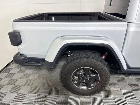 Used 2022 Jeep Gladiator Rubicon w/ Cold Weather Group image 13