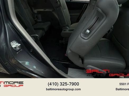 Used 2012 Toyota Highlander Limited w/ Tow Pkg AWD/4WD image 35