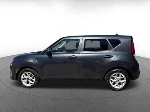 Used 2025 Kia Soul LX w/ LX Technology Package image 9