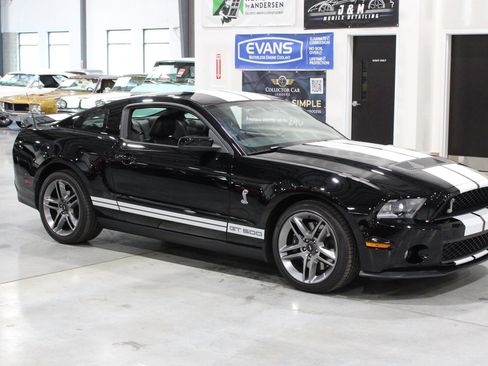 Used 2010 Ford Mustang Shelby GT500 image 18
