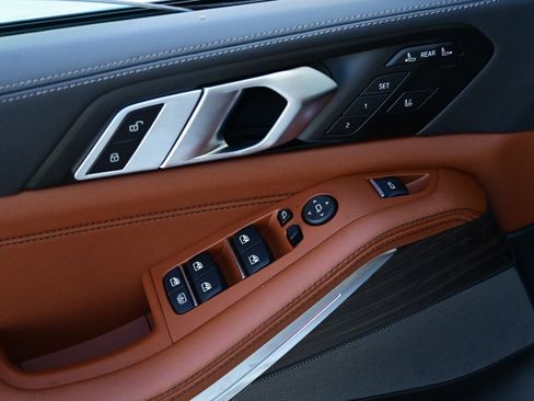 New 2026 BMW X7 xDrive40i w/ M Sport Package image 25