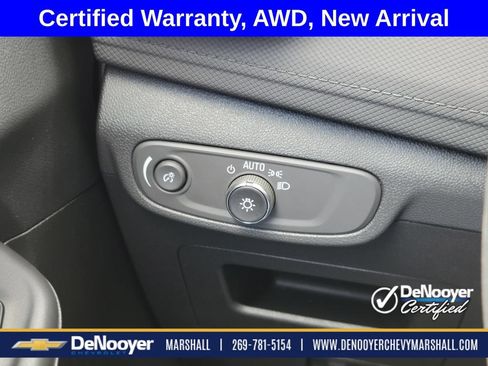 Used 2025 Chevrolet TrailBlazer LT AWD/4WD image 12
