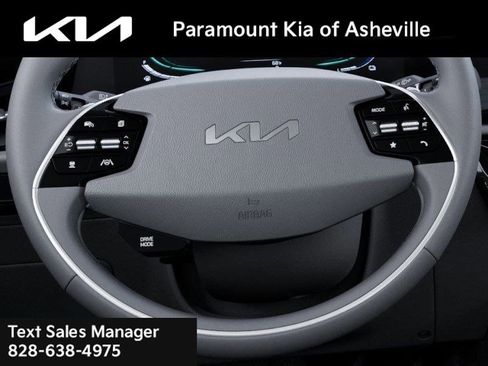 New 2025 Kia Niro EX Touring image 22