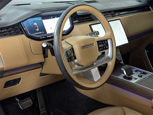 Used 2023 Land Rover Range Rover Long Wheelbase Autobiography image 23