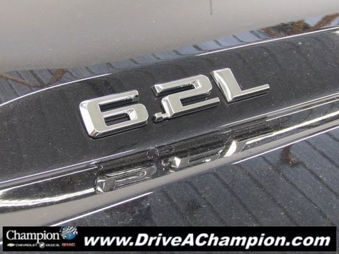 Used 2023 Chevrolet Silverado 1500 High Country image 5