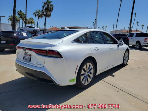 Certified 2023 Toyota Mirai w/ Advanced Technology Package RWD image 4