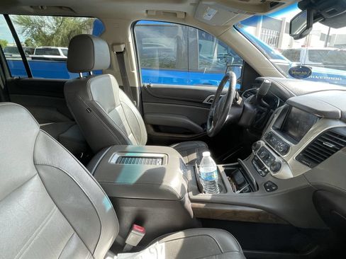 Used 2018 GMC Yukon XL Denali w/ Denali Ultimate Package AWD/4WD image 8