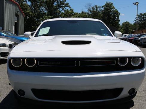 Used 2015 Dodge Challenger R/T w/ Quick Order Package 22B R/T RWD image 2