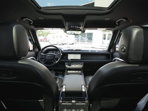 Used 2021 Land Rover Defender 90 X-Dynamic S AWD/4WD image 36