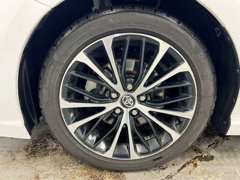Used 2020 Toyota Camry SE image 26