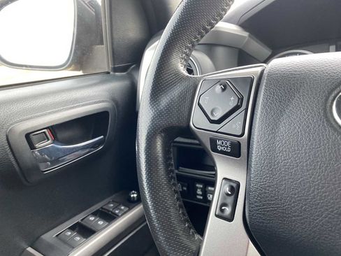 Used 2017 Toyota Tacoma Limited w/ Tow Package image 25