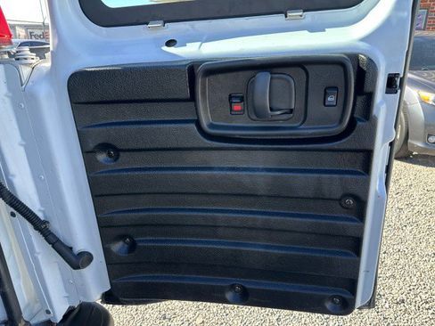 Used 2016 Chevrolet Express 2500 Extended image 19