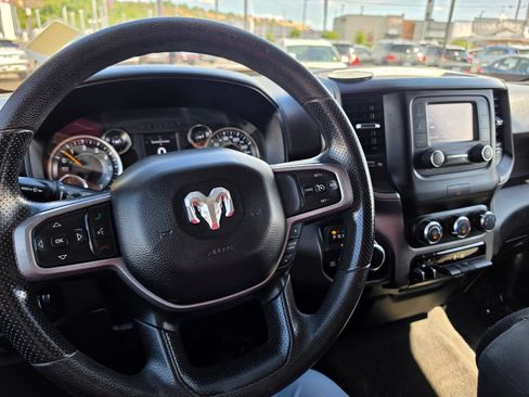 Used 2019 RAM 1500 Tradesman AWD/4WD image 16