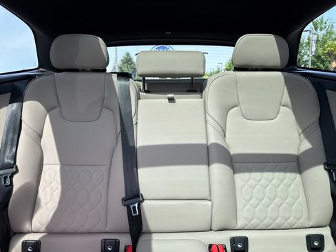 New 2026 Volvo XC60 T8 Plus w/ Climate Package AWD/4WD image 18