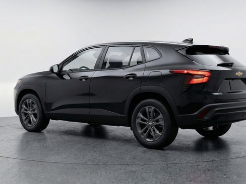 Used 2025 Chevrolet Equinox LT image 6