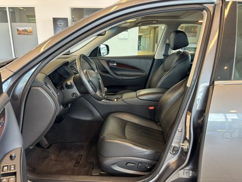 Used 2016 INFINITI QX50 AWD w/ Deluxe Touring Package image 15