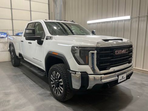Used 2024 GMC Sierra 3500 Pro w/ Convenience Package AWD/4WD image 1