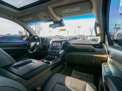 Used 2018 Chevrolet Tahoe LT w/ LT Signature Package image 16