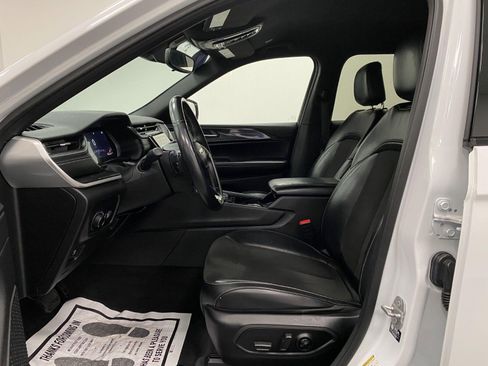 Used 2021 Jeep Grand Cherokee L Laredo AWD/4WD image 29