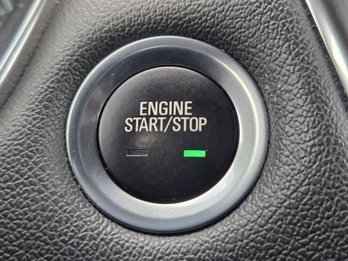 Used 2023 Chevrolet Traverse RS AWD/4WD image 21