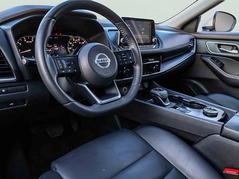 Used 2021 Nissan Rogue SV w/ Premium Package AWD/4WD image 7