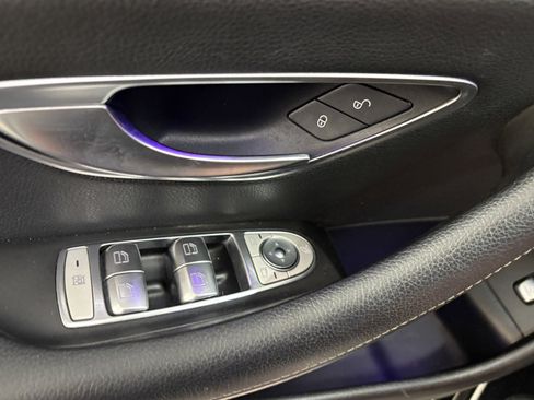 Used 2017 Mercedes-Benz E 300 4MATIC image 22