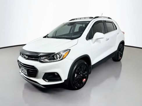 Used 2020 Chevrolet Trax Premier AWD/4WD image 3