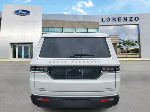 Used 2022 Jeep Grand Wagoneer Series II w/ Convenience Group III image 6