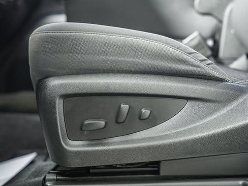 Used 2018 Chevrolet Silverado 1500 LT w/ LT Eassist Package image 33