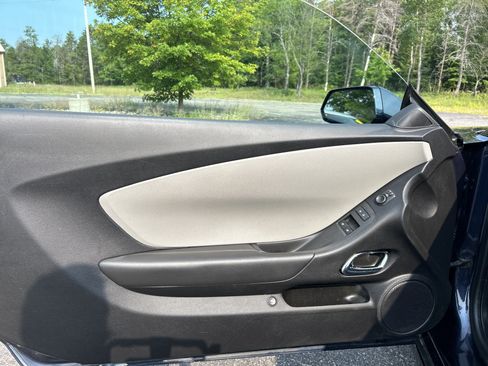 Used 2015 Chevrolet Camaro LS RWD image 9