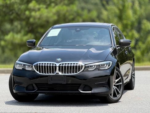 Used 2019 BMW 330i xDrive Sedan w/ Driving Assistance Package AWD/4WD image 2