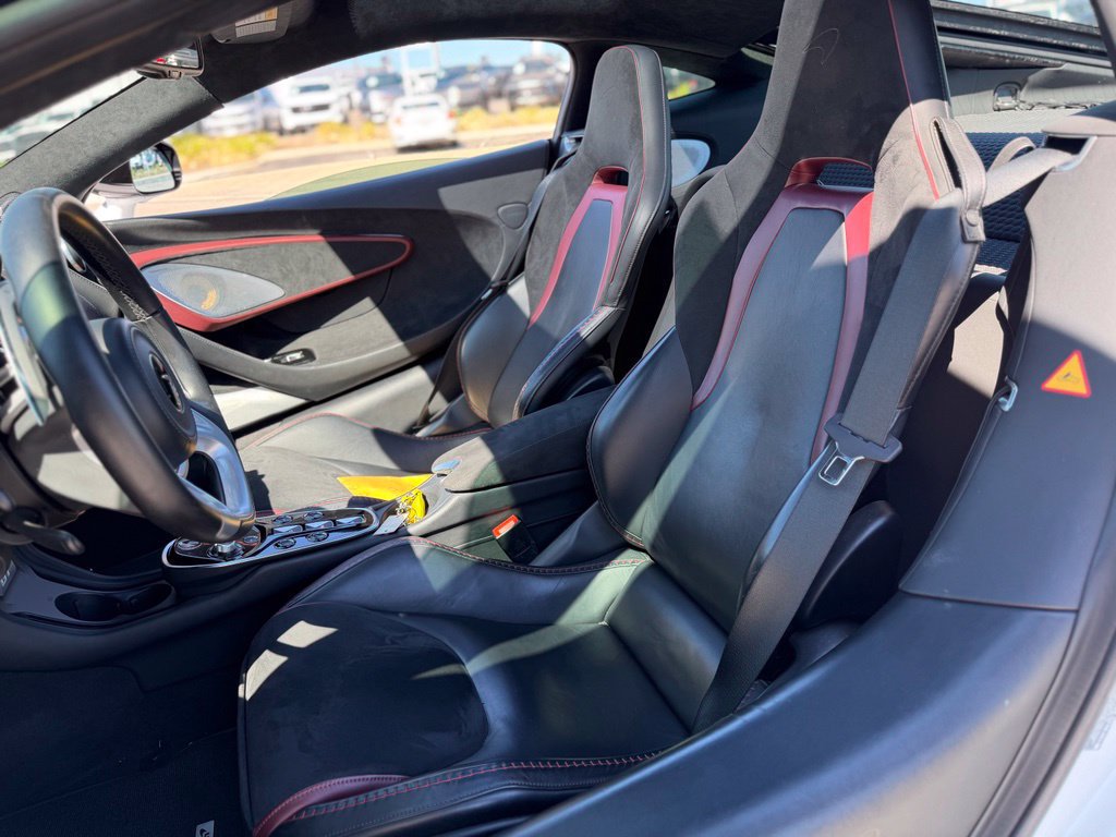 Used 2022 McLaren GT RWD image 6