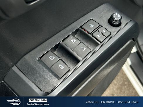 Used 2023 Toyota Tacoma SR image 18