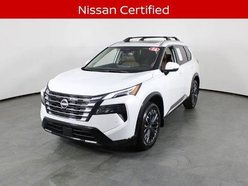 Certified 2026 Nissan Rogue Platinum w/ Platinum Premium Package AWD/4WD image 2