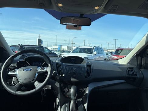 Used 2015 Ford Escape SE image 31