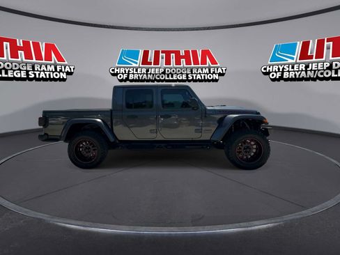 Used 2021 Jeep Gladiator Rubicon AWD/4WD image 9