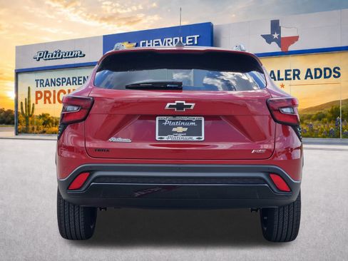 New 2026 Chevrolet Trax RS w/ Driver Confidence Package FWD image 8