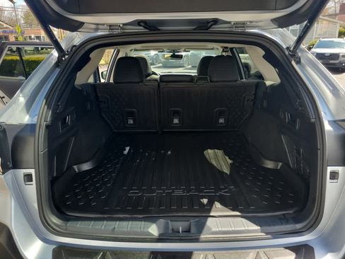 Used 2023 Subaru Outback Onyx Edition image 33