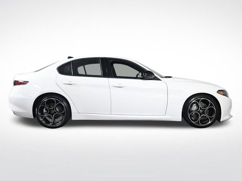 Used 2025 Alfa Romeo Giulia w/ Driving Assist Package RWD image 6
