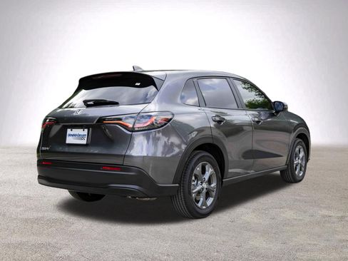 Used 2026 Honda HR-V LX image 9
