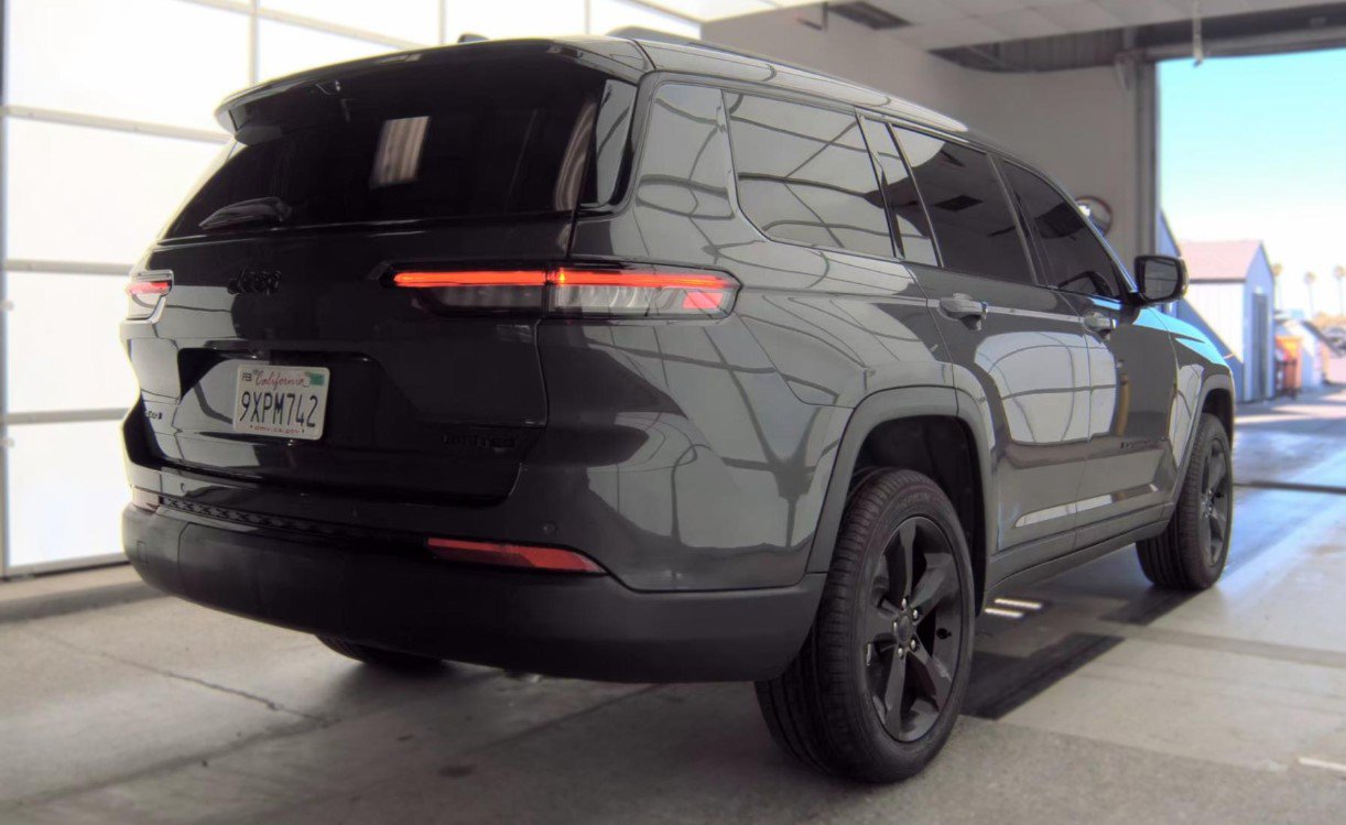 Used 2025 Jeep Grand Cherokee L Limited w/ Luxury Tech Group II AWD/4WD image 4