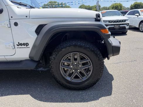 Used 2025 Jeep Wrangler Unlimited Sport AWD/4WD image 15