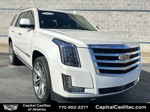 Used 2020 Cadillac Escalade Premium Luxury image 1