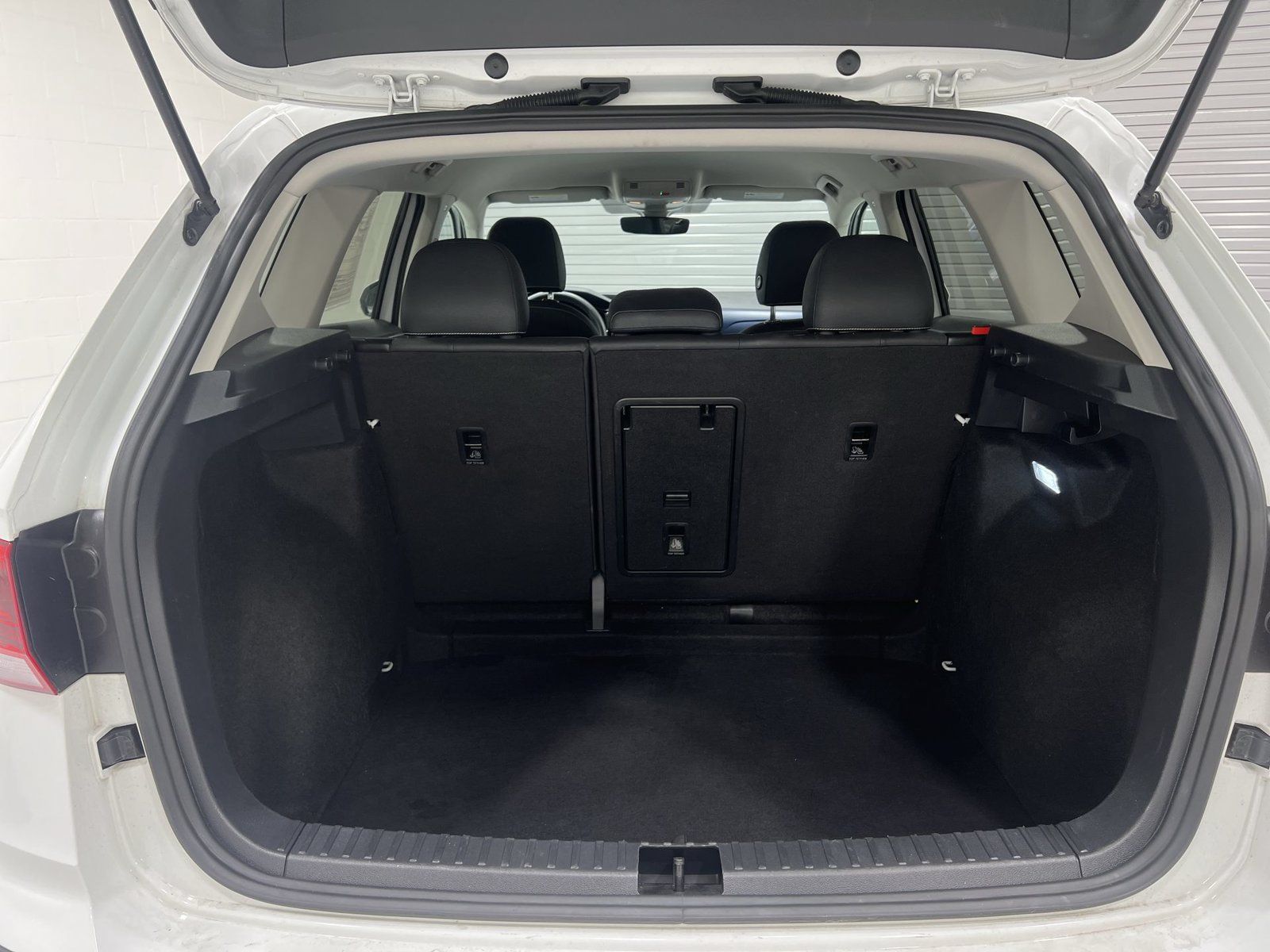 Used 2024 Volkswagen Taos SE FWD image 22