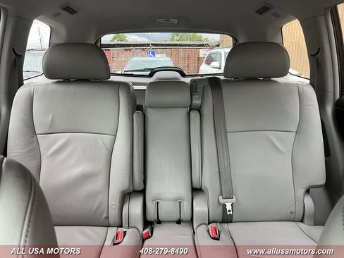 Used 2012 Toyota Highlander SE w/ Tow Pkg AWD/4WD image 29