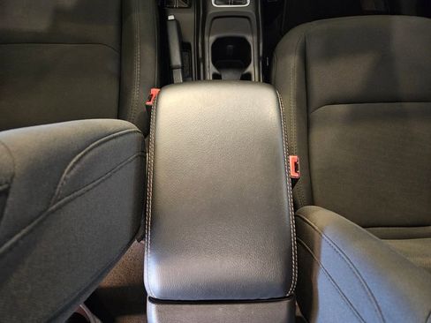 Used 2019 Jeep Wrangler Unlimited Sahara w/ Uconnect 4C Nav & Sound Group image 20