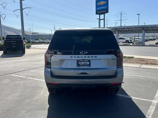 Certified 2025 Chevrolet Suburban Z71 AWD/4WD image 5