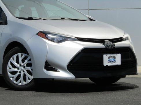 Used 2017 Toyota Corolla LE FWD image 4
