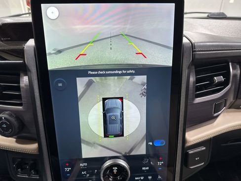 Used 2022 Ford Expedition Platinum image 6