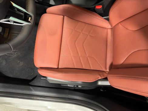 New 2026 BMW X2 xDrive28i w/ Technology Package image 24